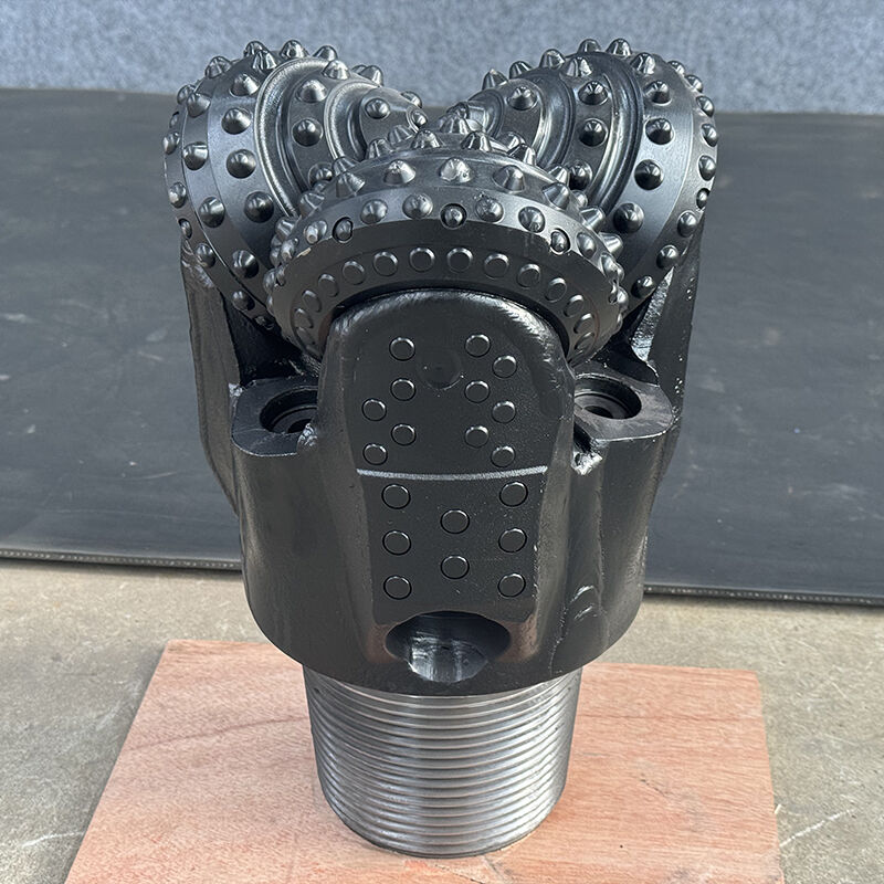 効率的な石油とガス探査のための244mm IADC737タングステンカーバイドインサート三コーンビット