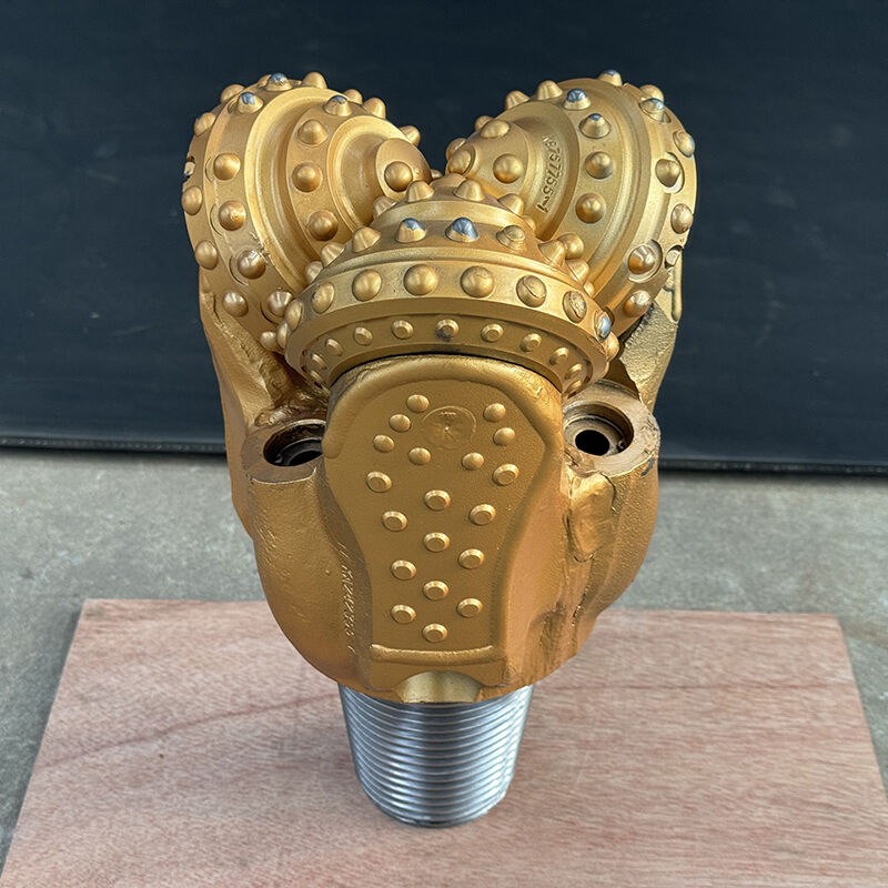 6 1/2 インチ IADC637 スチール歯トリコーンドリルビット